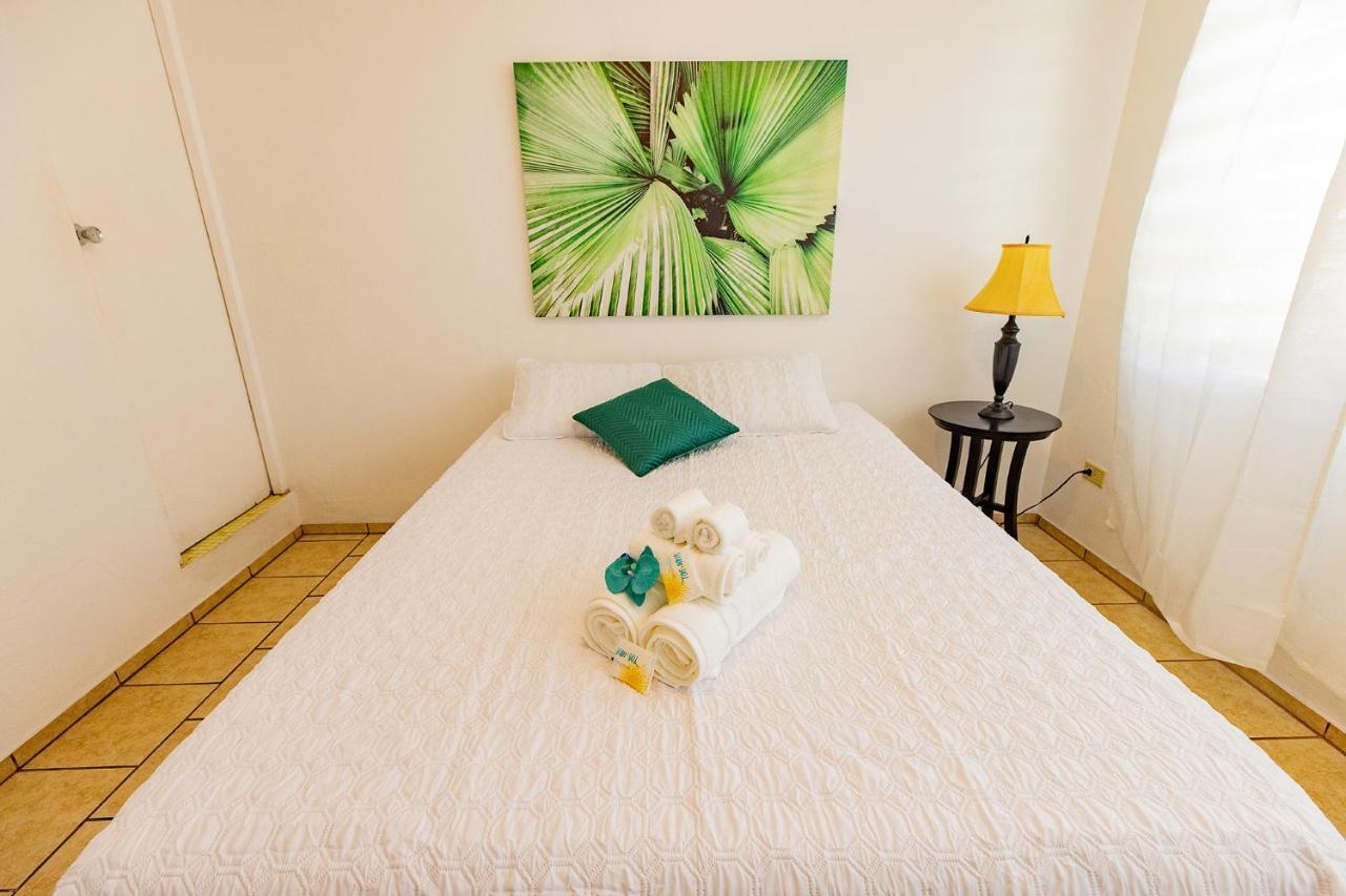 Vieques Tropical Guest House Bagian luar foto